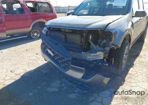 2025 Ford Maverick Xlt z USA, uszkodzony, nr VIN 3FTTW8H30SRB41405